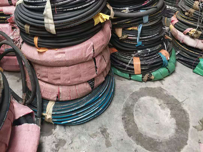 高價(jià)回收廢舊膠管