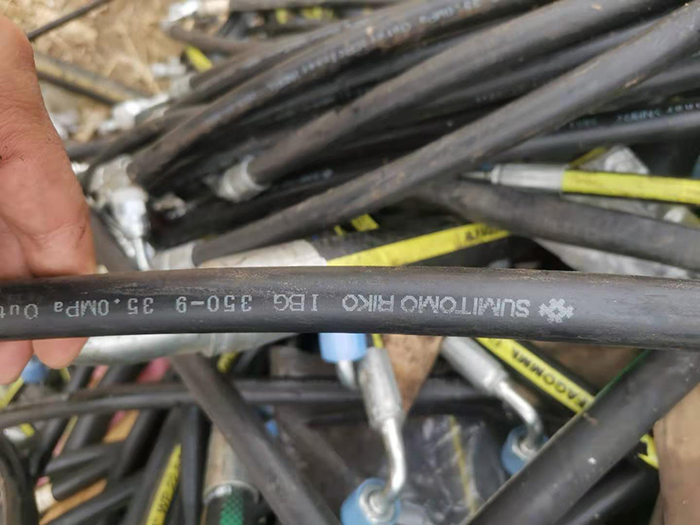 收購(gòu)液壓膠管